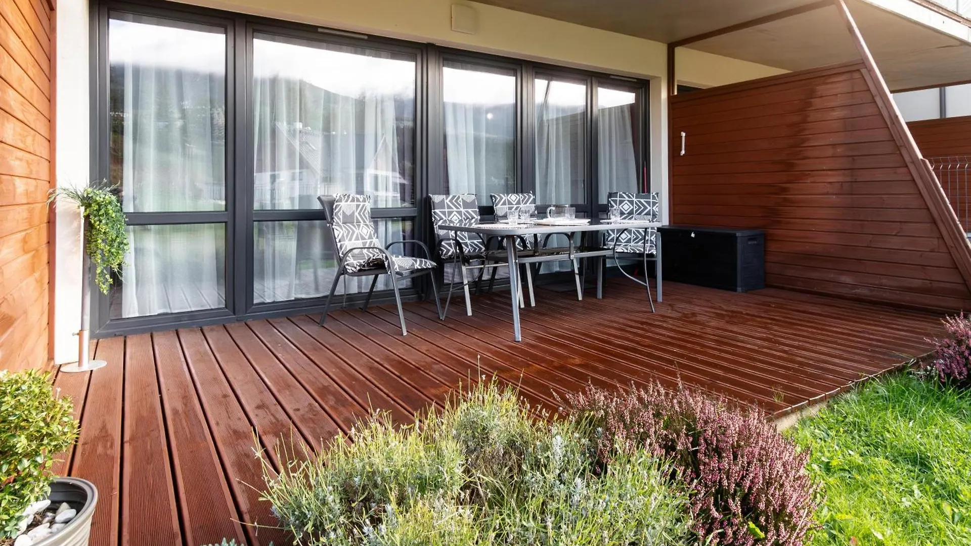 Apartment Apartament Lawendowy Z Garazem, Tarasem I Widokiem Na Sniezke Triventi Karpacz Poland